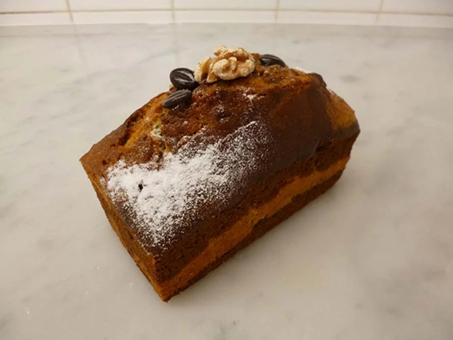 コーヒーとクルミのマーブルケーキ